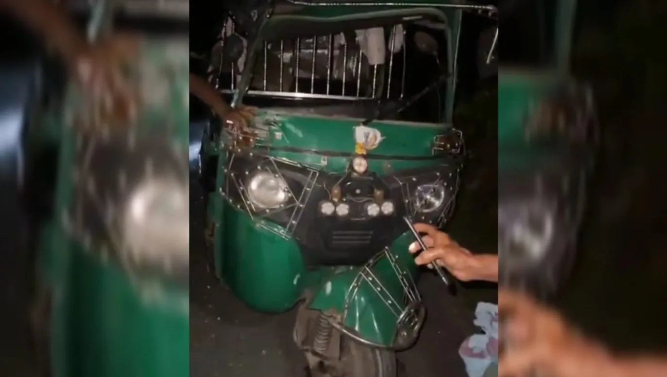 বাউফলে সিএনজি উল্টে গুরুতর আহত-৪